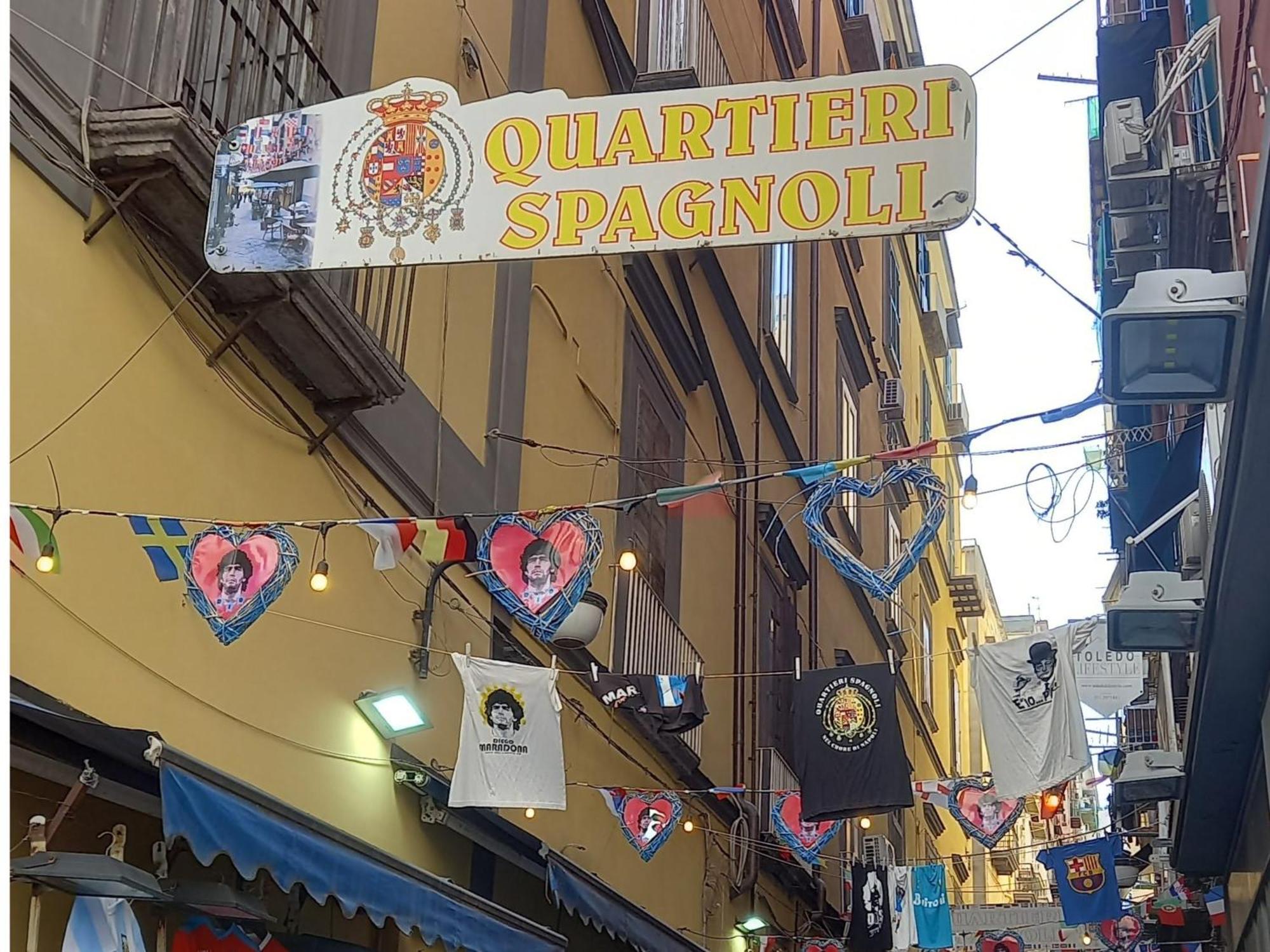 La Dell'amore Naples