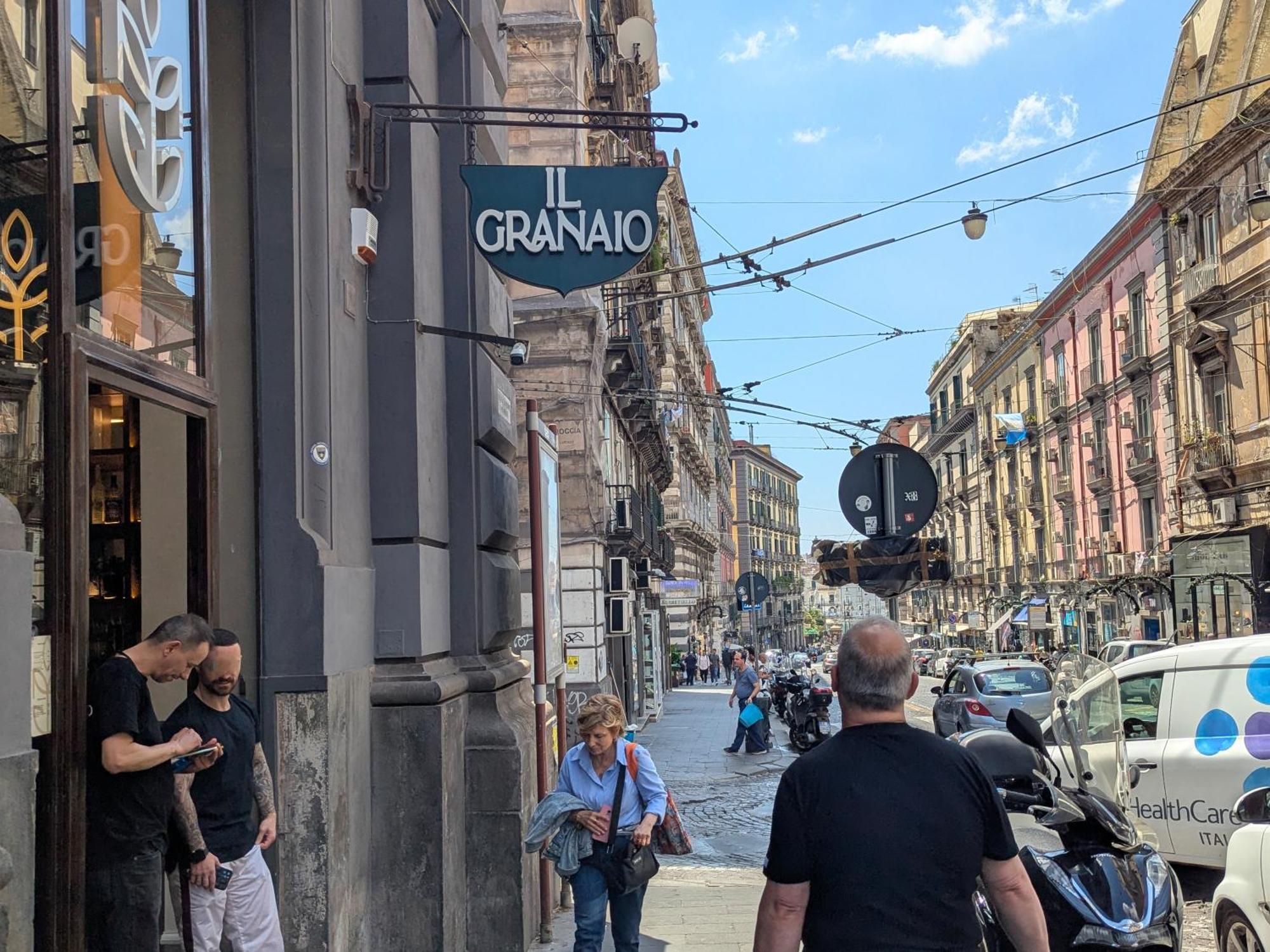 La Dell'amore Naples